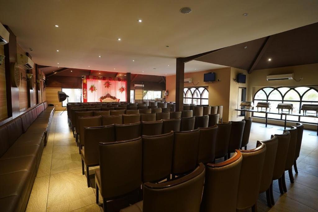 Laxmi Film City Resort Vadodara Exterior photo